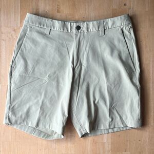 LULULEMON Commission Performance Shorts Size 30 Tan